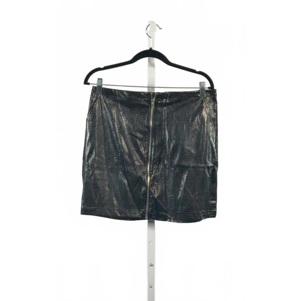 NWT Shinestar Black Crocodile-Texture Mini Skirt with Front Zipper Size L - Picture 1 of 6